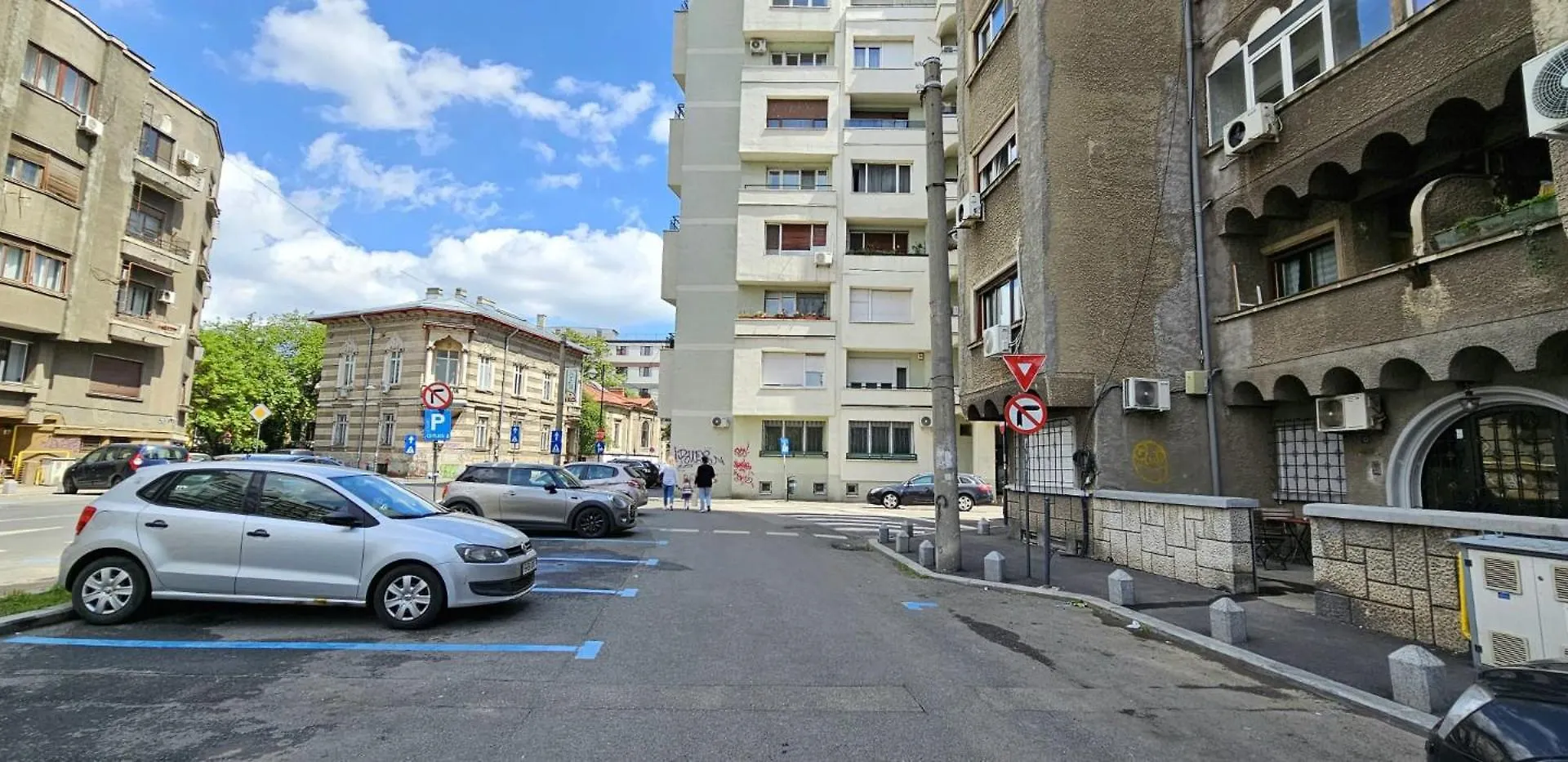Tantra Studio 2 Rosetti Bucureşti 0*,  România