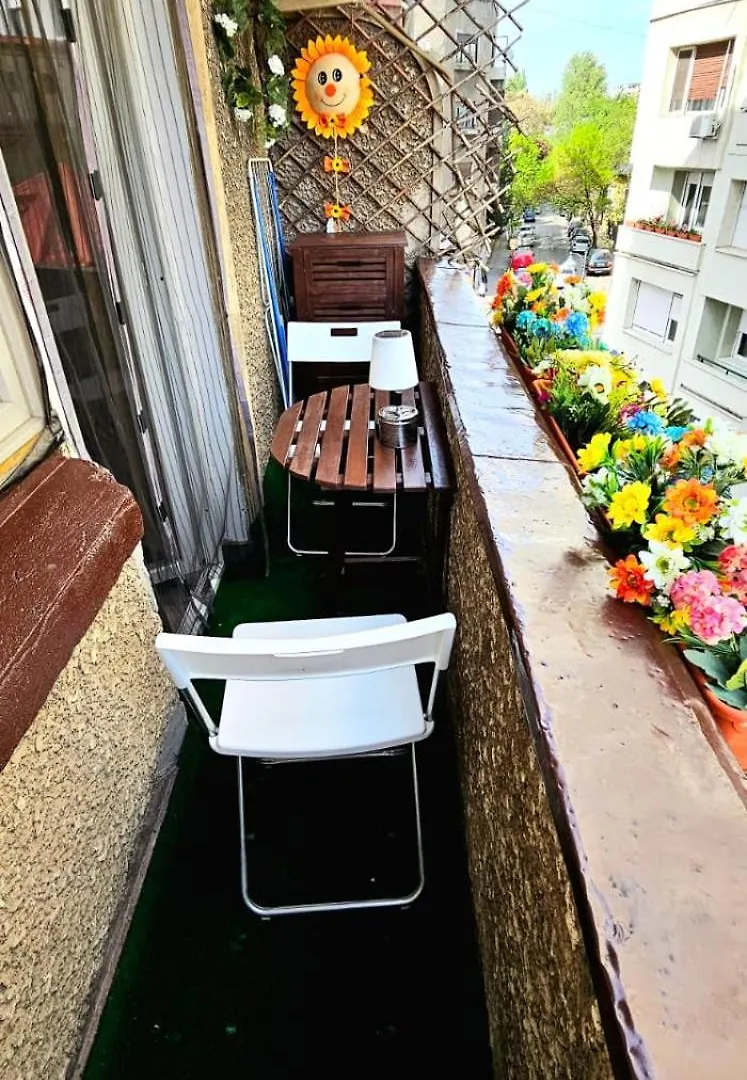 Tantra Studio 2 Rosetti Bucureşti 0*,  România